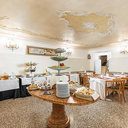 Hotel San Moisè