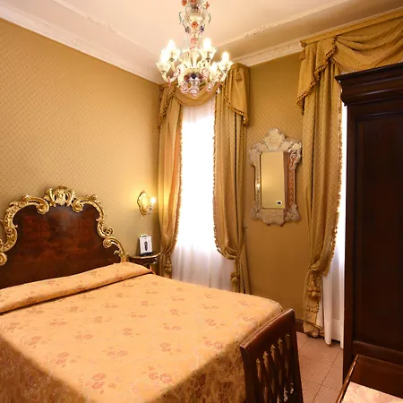 San Moise Hotell 3*