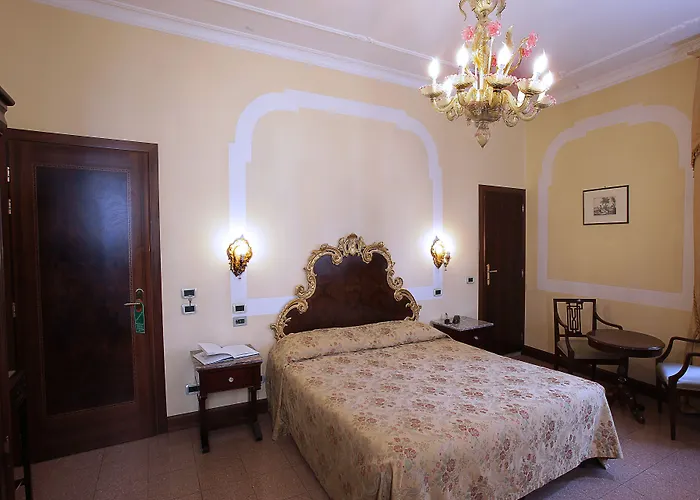 Ξενοδοχείο San Moise 3*