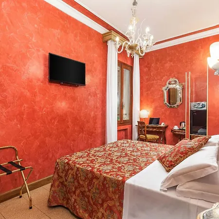 Otel San Moise Venedik